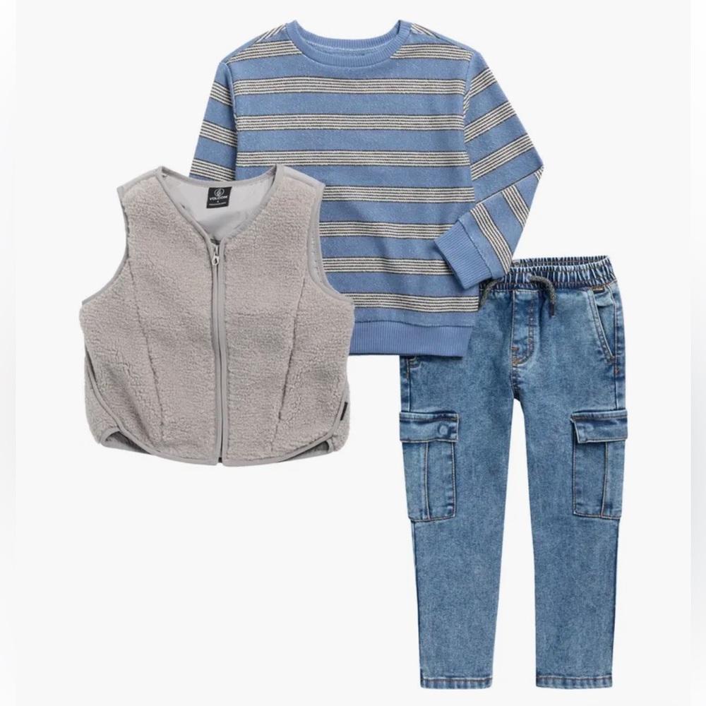 NWT- kids Volcom 3 piece set. 3T